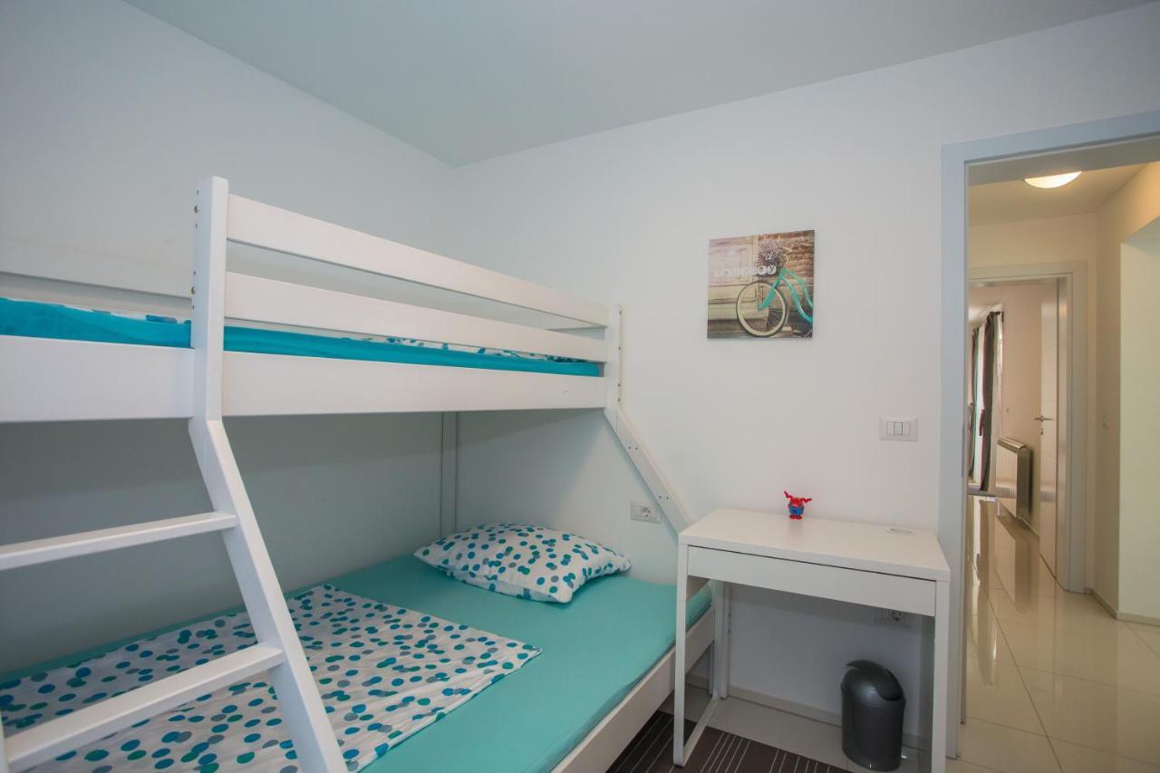 Zagar Apartment Porec Esterno foto