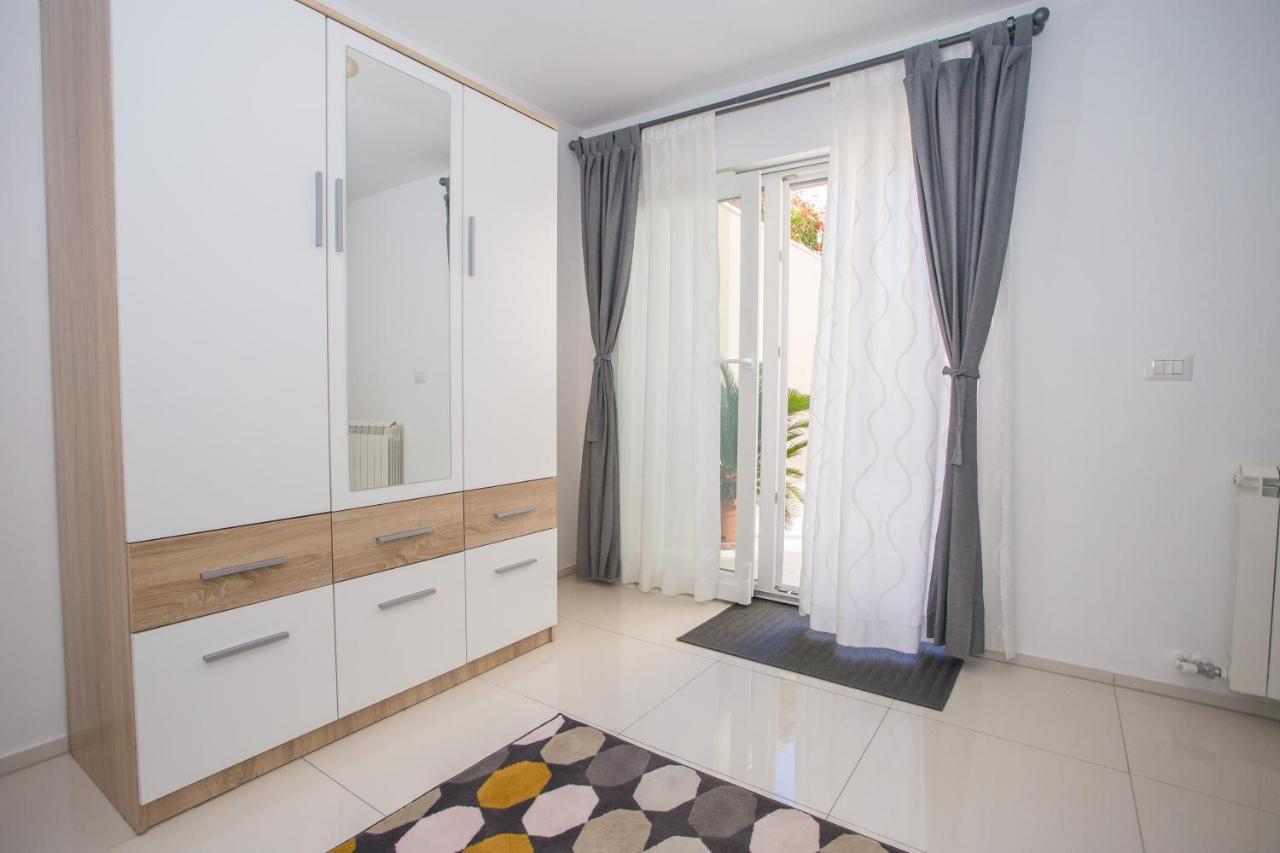 Zagar Apartment Porec Esterno foto