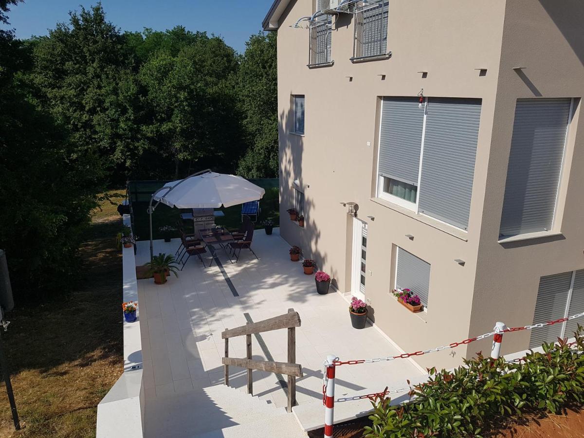 Zagar Apartment Porec Esterno foto