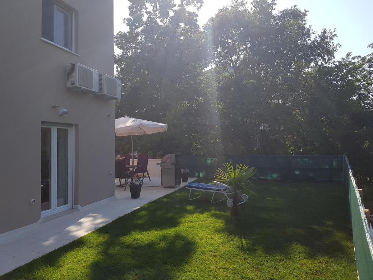 Zagar Apartment Porec Esterno foto
